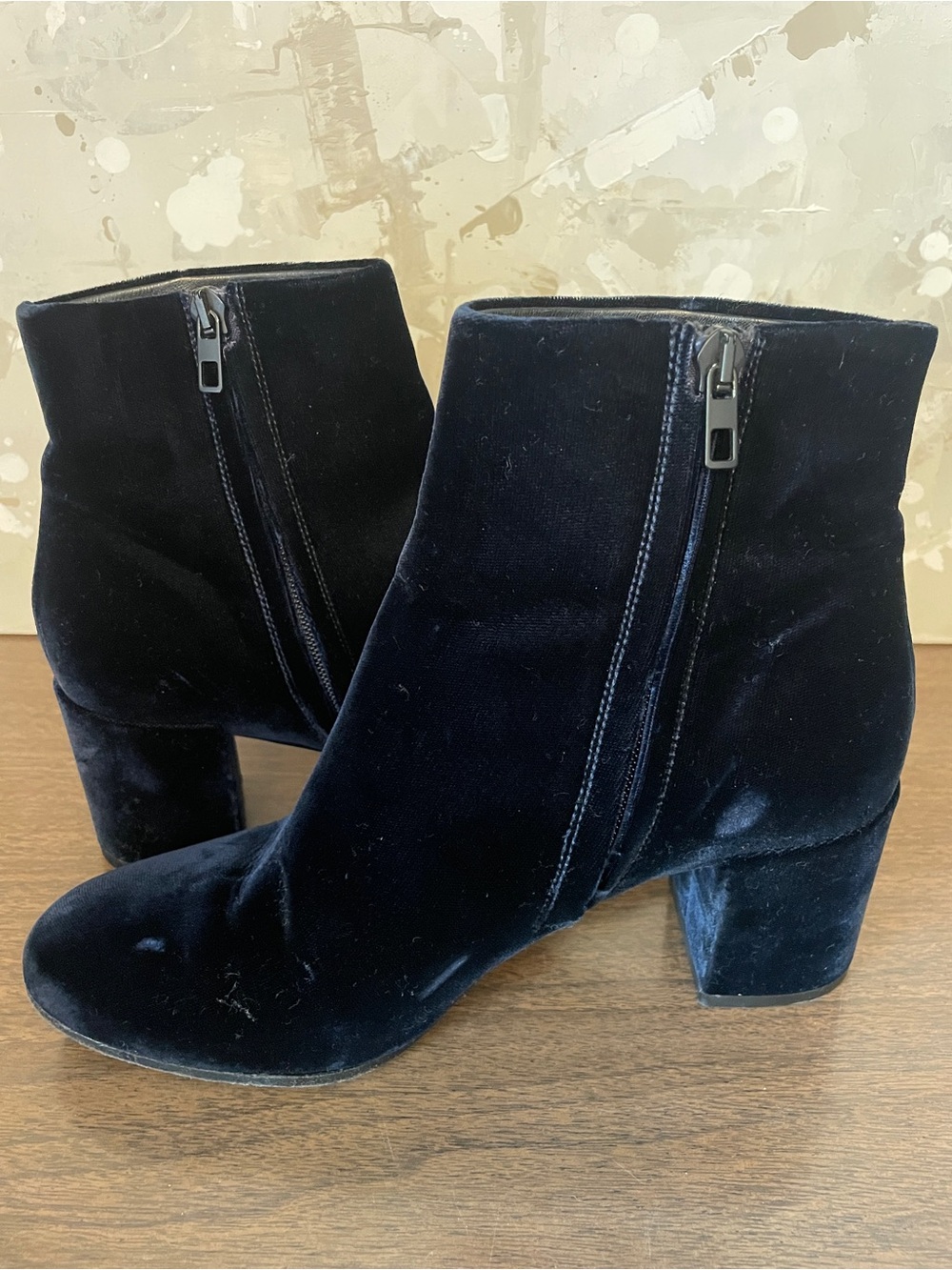 Vince "Blakely" Velvet Ankle Booties with Side Zip and block heel (blue)